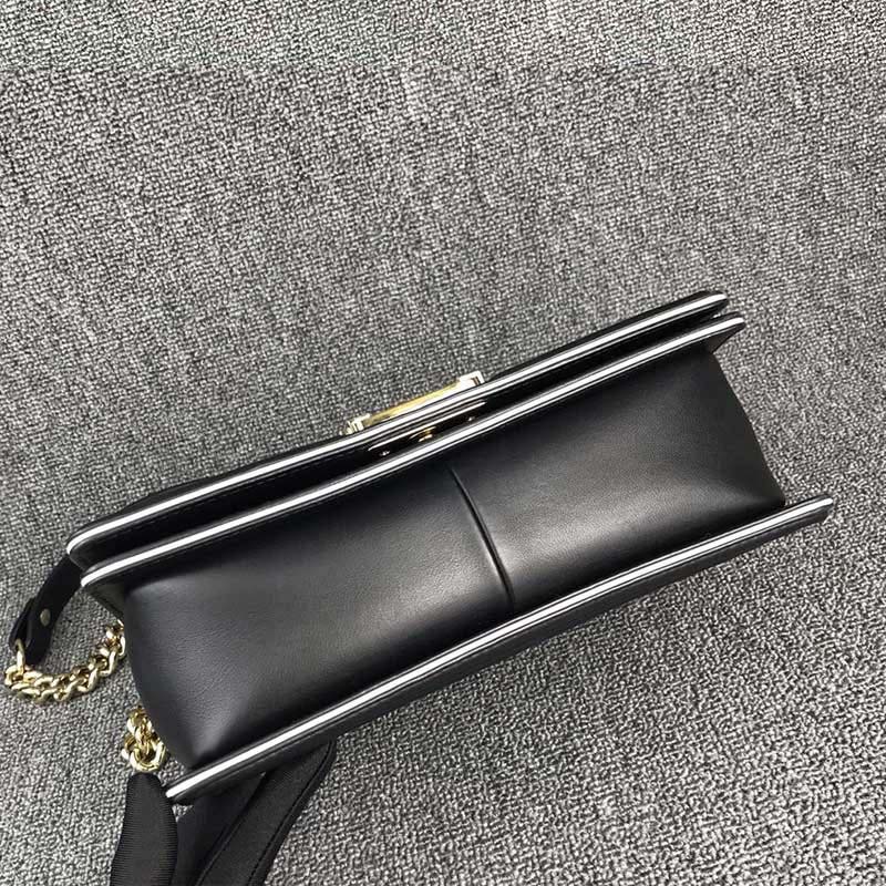 Chanel Women Leboy Flap Bag in Diamond Pattern Calfskin Leather with Top Handle-Black