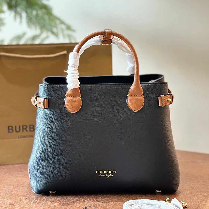 Luxury classic plaid handbag 1024071102