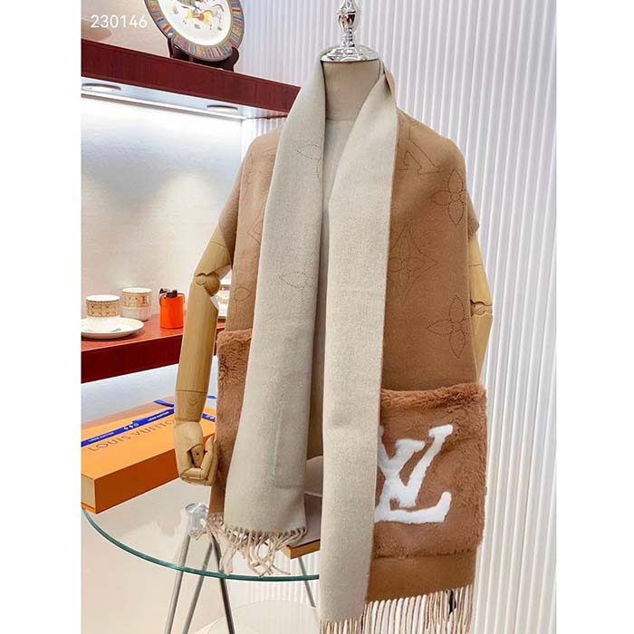 Louis Vuitton Unisex LV Cosy Mink Fur Collection Scarf Cashmere Beige Jacquard Initials Monogram Flowers