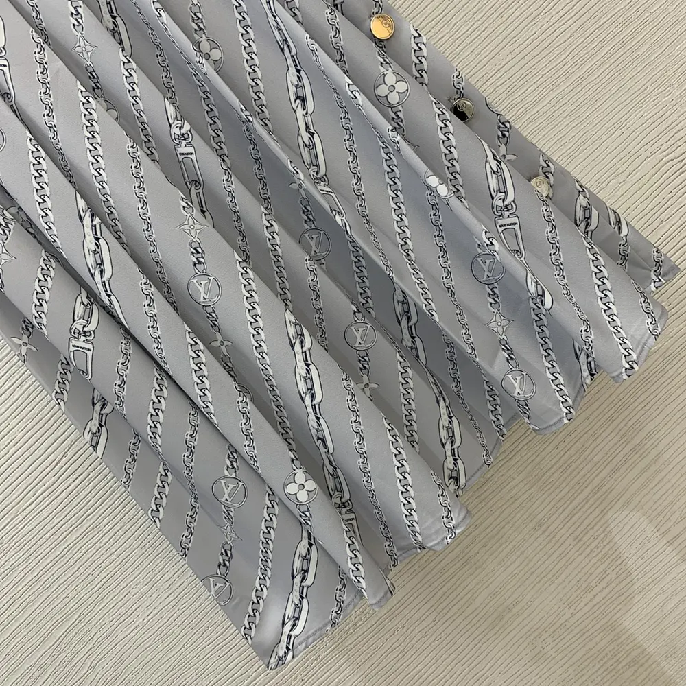 Louis Vuitton Women Chain Print Pleat Skirt 1AGOBD