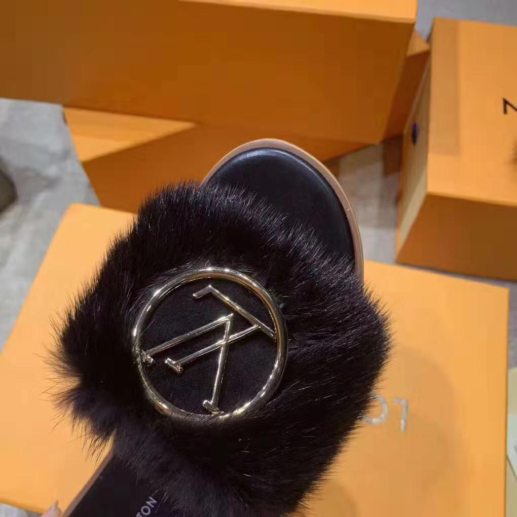 Louis Vuitton LV Women Lock It Mule in Mink and Leather-Black