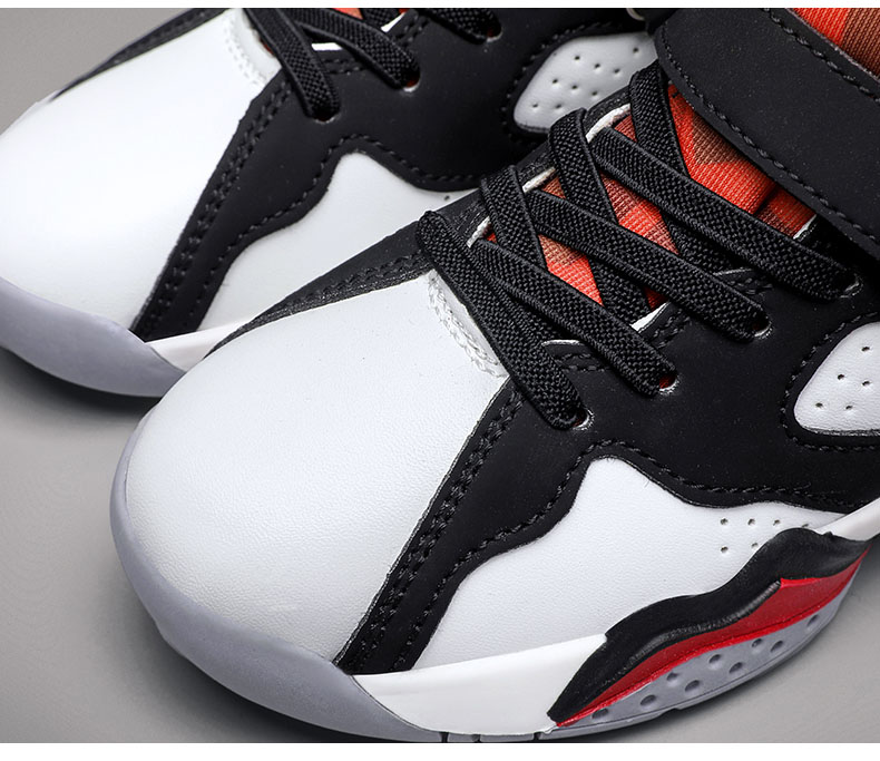 New Kids Outdoor Sports Basketball Shoes Boys Anti-slip Rubber Sole Casual Student Shoes for Children Zapatillas