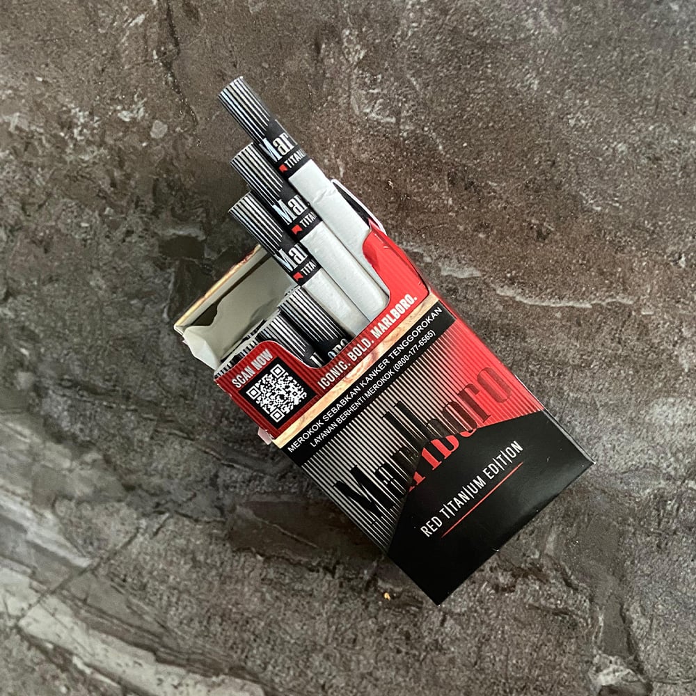 Marlboro Red Titanium Edition