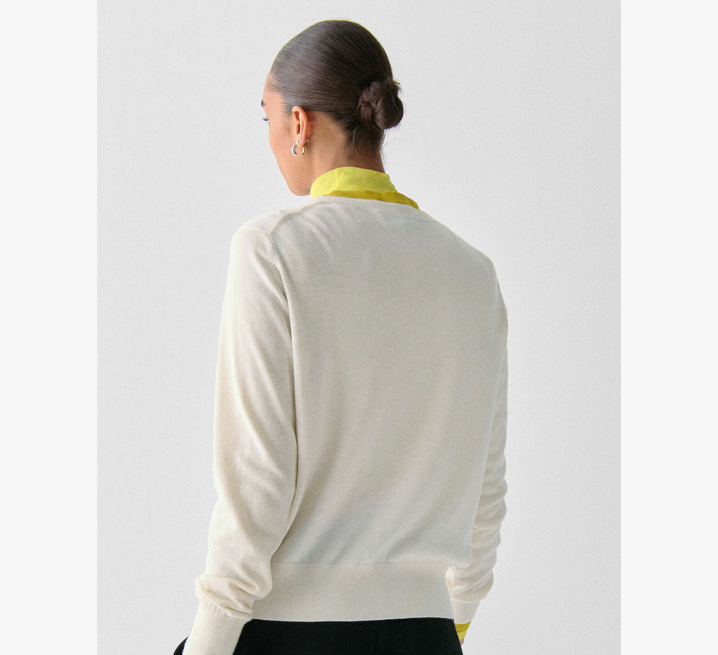 Spade Flower Button Lightweight Cardigan