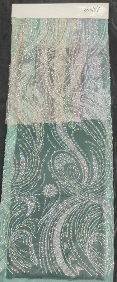 600187 Broderie de perles et de tubes à quatre perles + double pièce