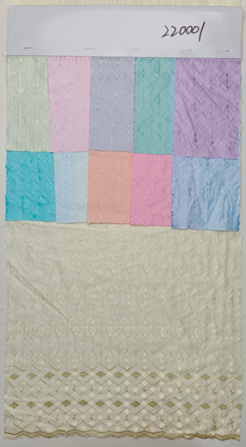 220001 Broderie plate sur tissu à chevrons