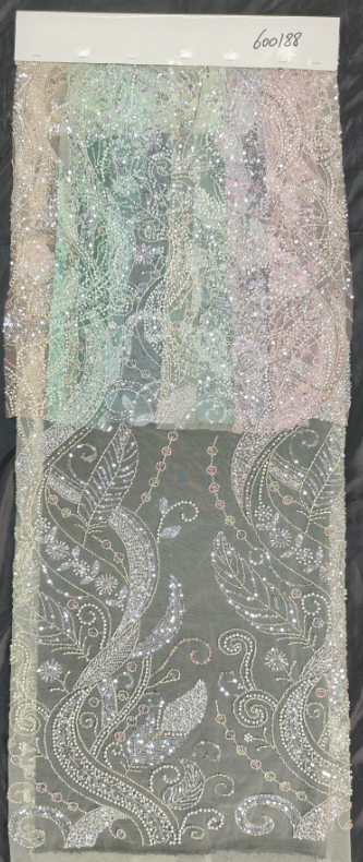 600188 Broderie de perles et de tubes à quatre perles + double pièce