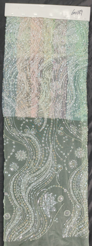 600189 Broderie de perles et de tubes à quatre perles + double pièce