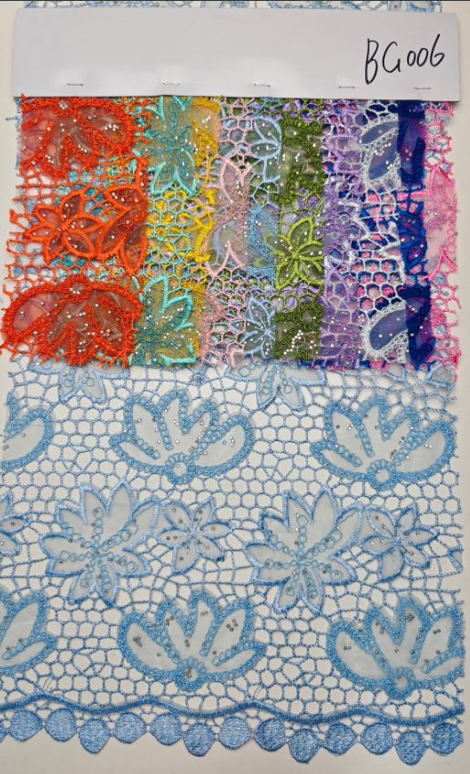 BG006 Organza, découpe laser, cordon torsadé, bordure soluble et strass