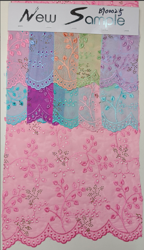 B900025 Tissu en chiffon avec broderie 3D et application de strass