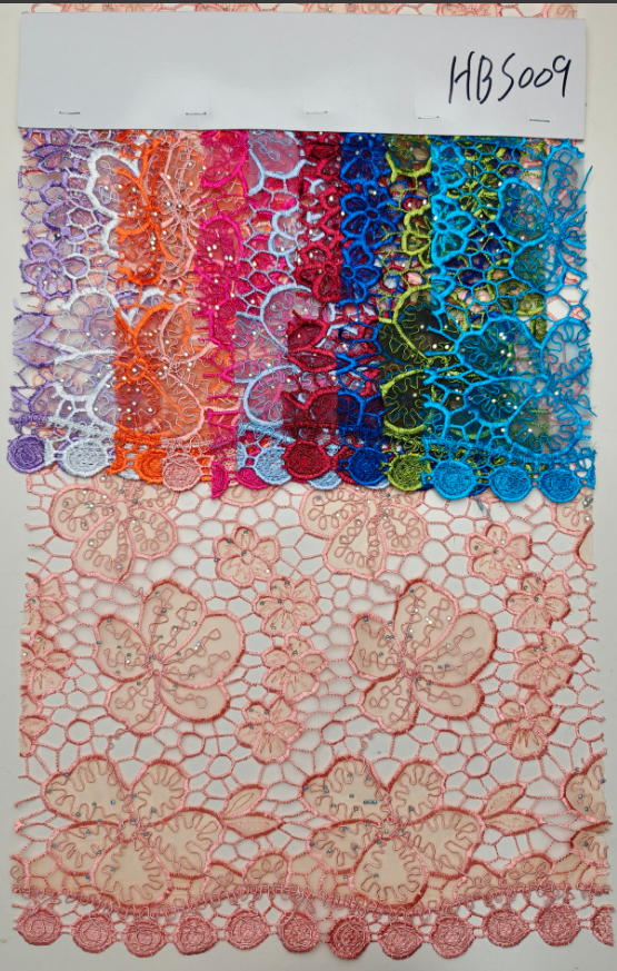 HBS009 Organza, découpe laser, cordon torsadé, bordure soluble et strass