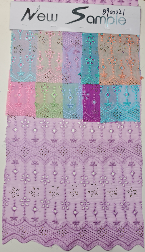 B900021 Tissu en chiffon avec broderie 3D et application de strass