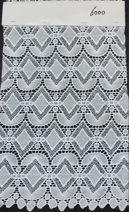 6000 Microfibre lait blanchie et strass