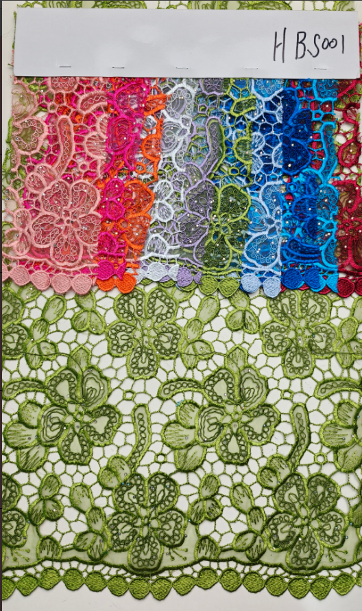 HBS001 Tissu organza avec découpe laser, cordon torsadé, bordure soluble et application de strass