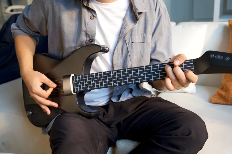 (ALMOST SOLD OUT) 🔥LIMITED TIME OFFER💥Aero guitar that makes intelligent learning easy, turning music into joy