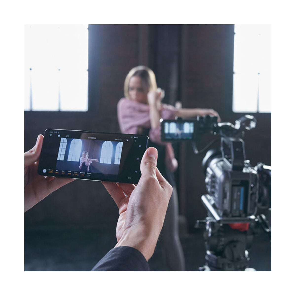 Sony FX6 Digital Cinema Camera Kit with 24-105mm Lens