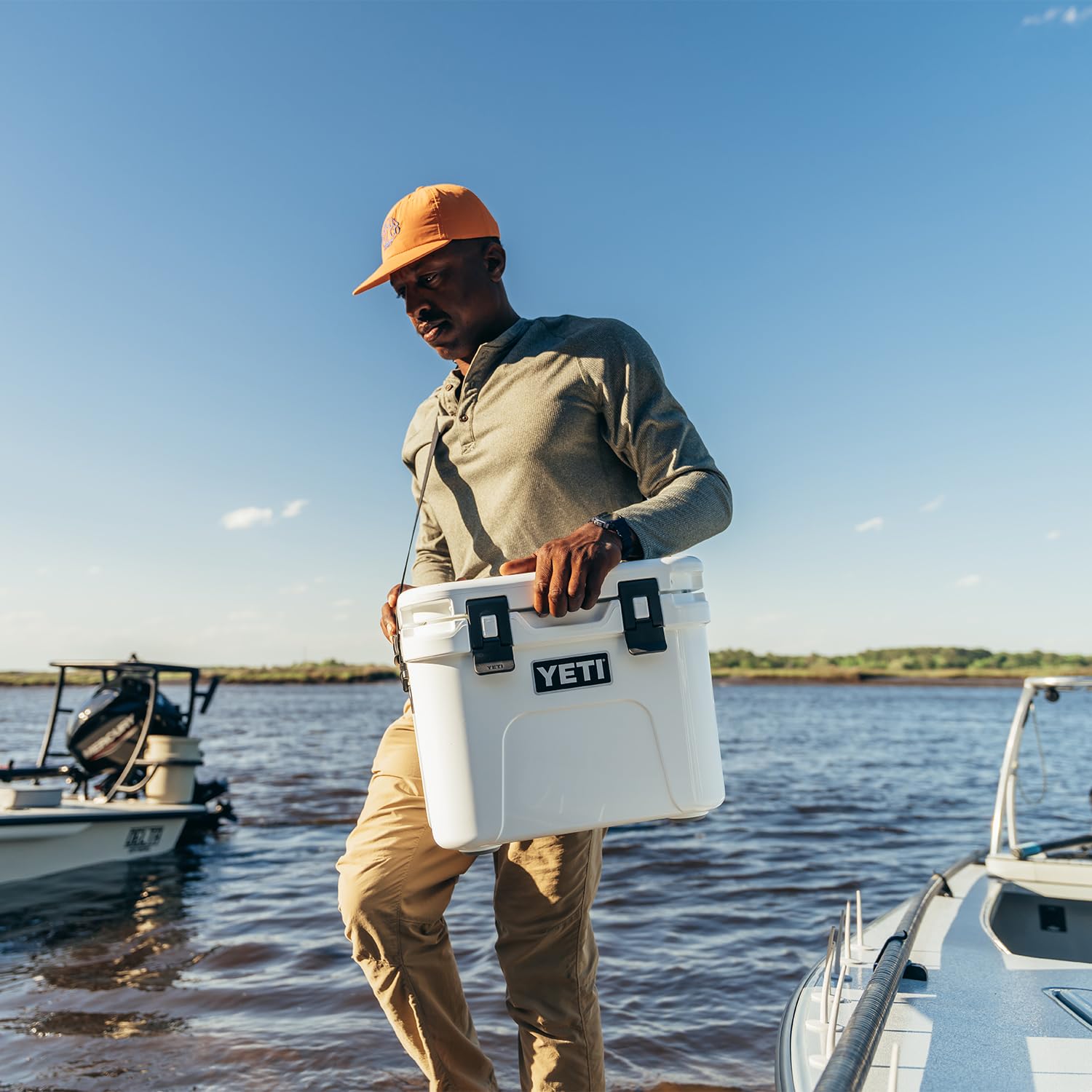 YETI Roadie 15 Hard Cooler with DoubleDuty Shoulder Strap(Meet the most compact hard cooler in our lineup.)