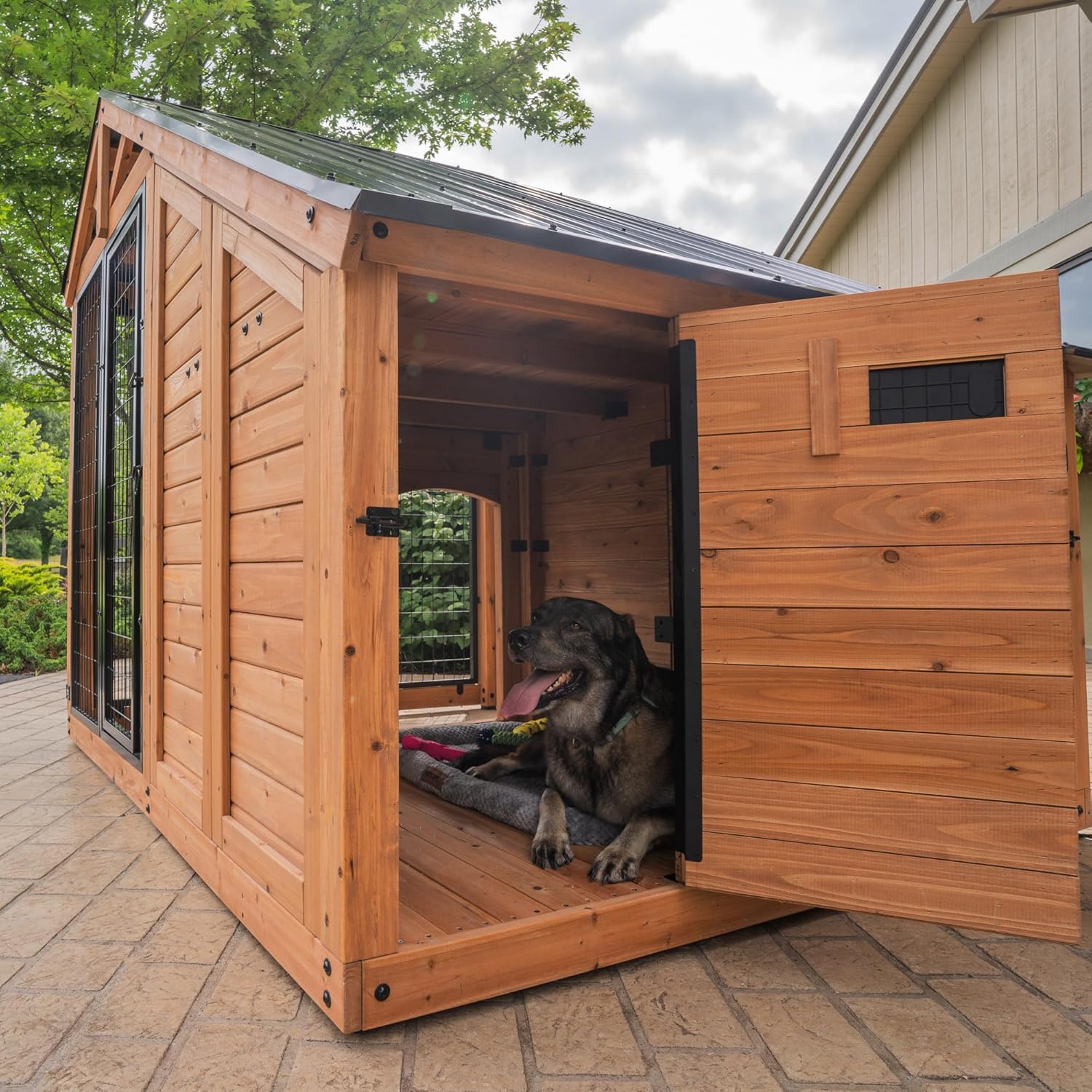 Backyard Discovery 7' x 5' Waggin' Retreat Cedar Wood Large Dog Kennel