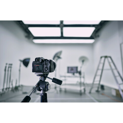 Alpha 7S III - Full-frame Interchangeable Lens Camera 12.1MP, 10FPS, 4K/120p High Sensitivity